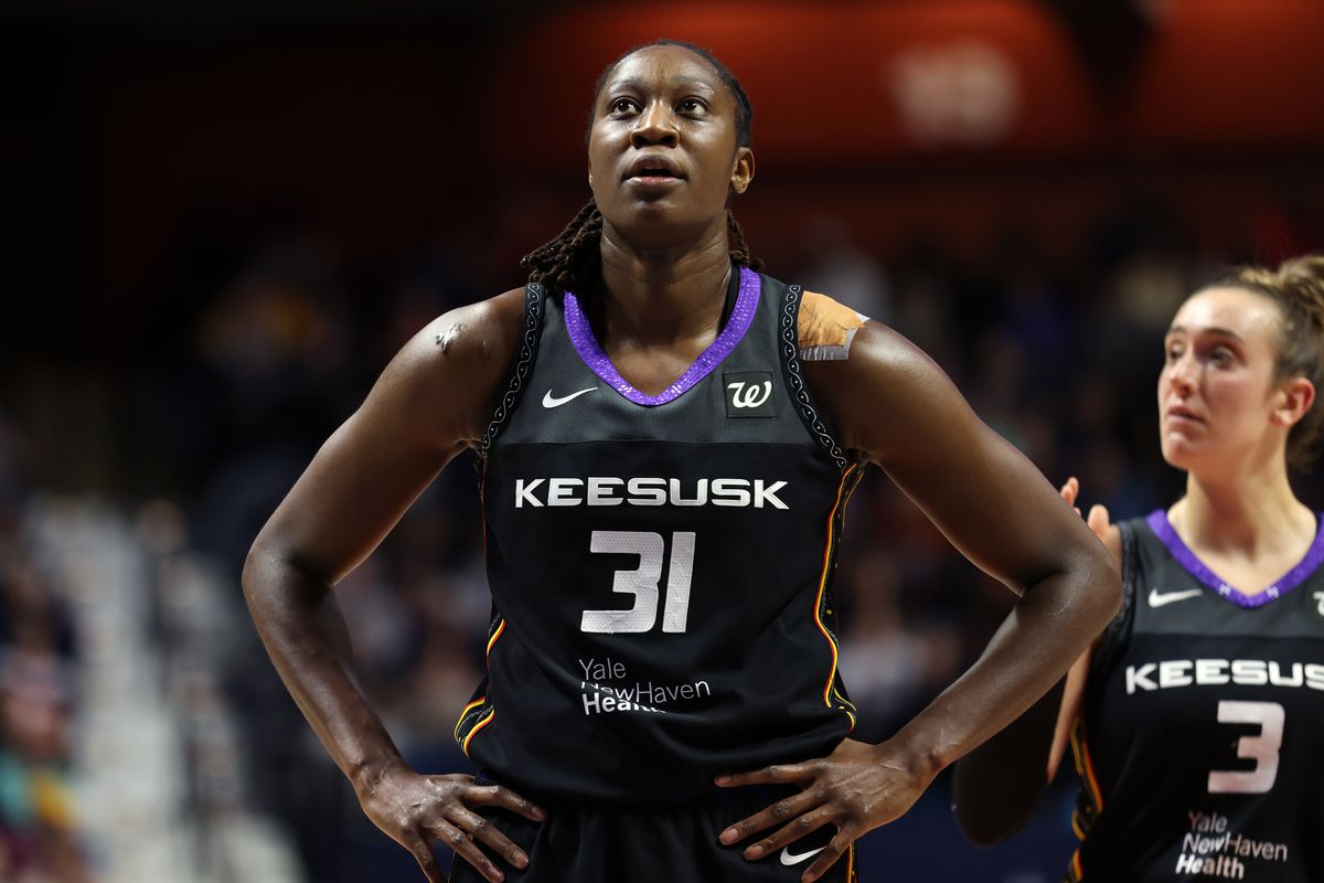 Las Vegas Aces v Connecticut Sun