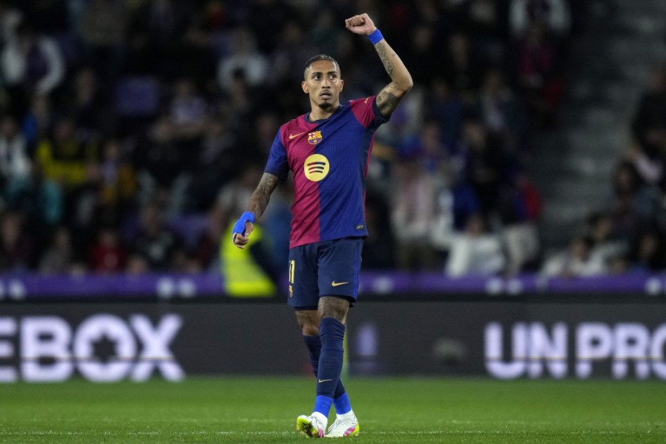 VALLADOLID, SPAIN - MAY 03: Raphinha of Barcelona celebrates his goal during the LaLiga match between Real Valladolid CF and FC Barcelona at Jose Zorrilla on May 03, 2025 in Valladolid, Spain. (Photo by Image Photo Agency/Getty Images)