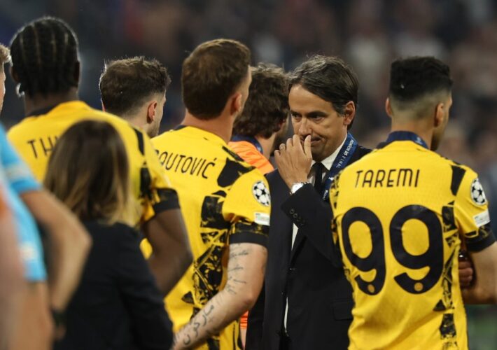 Awkward moment Simone Inzaghi is asked worst question ever as Inter Milan are compared to ‘broken shopping bag’