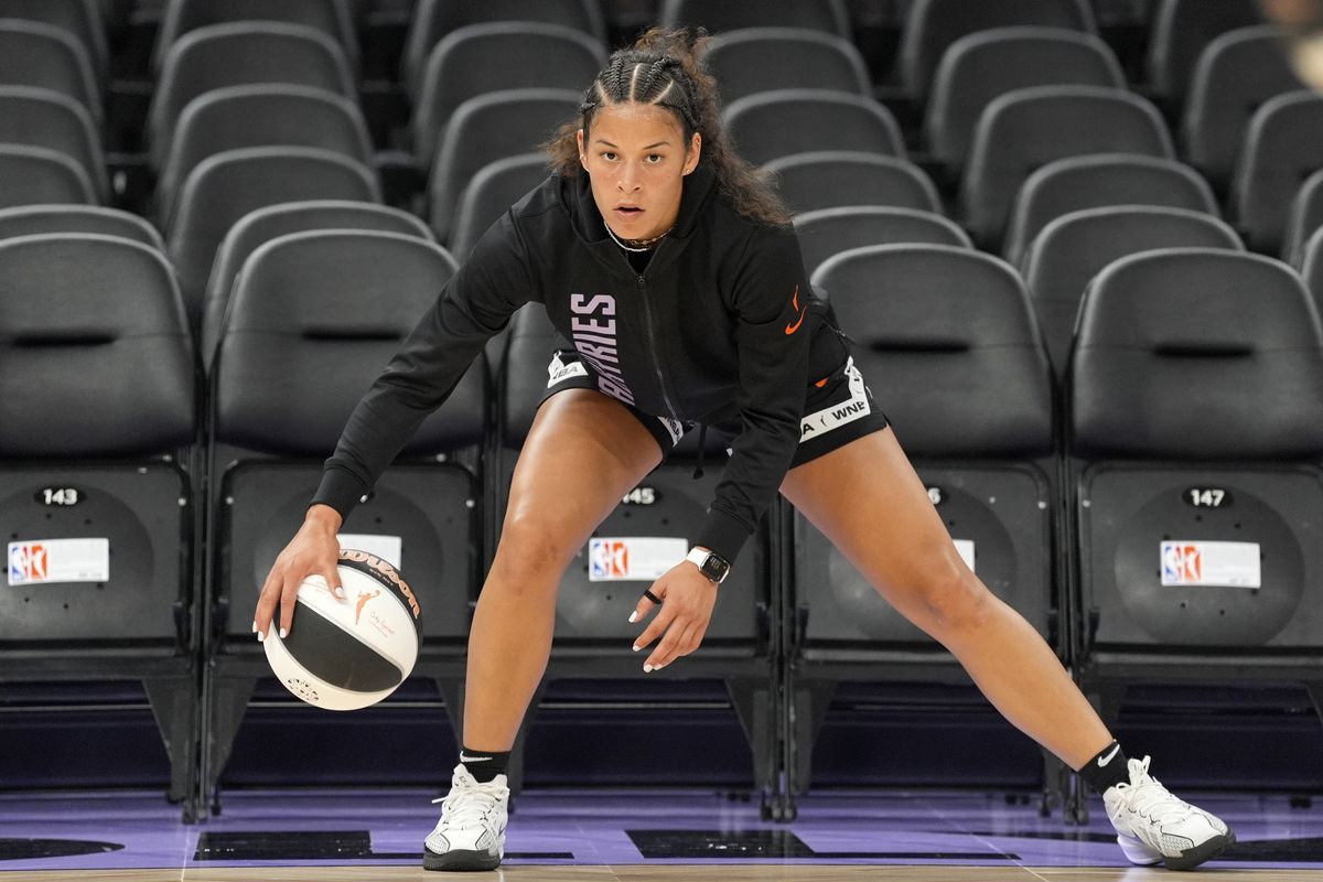 Minnesota Lynx v Golden State Valkyries