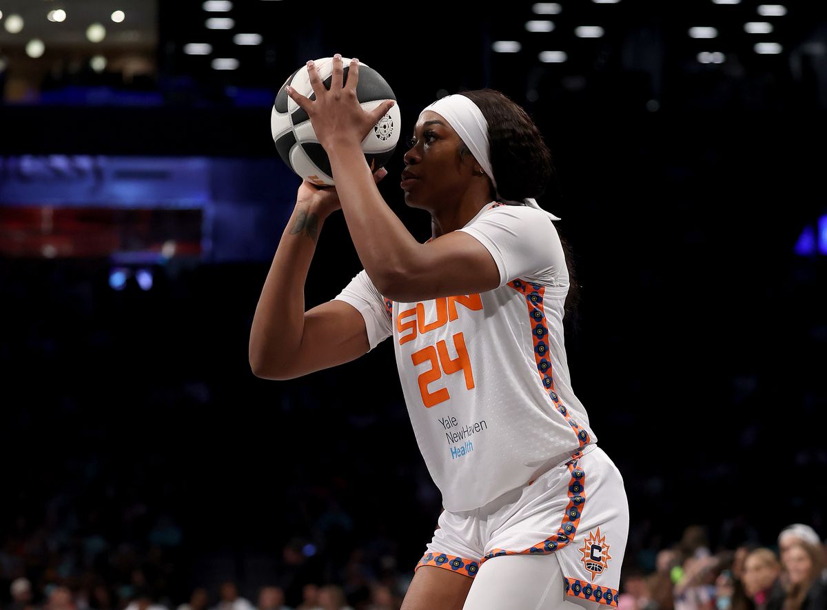 Connecticut Sun v New York Liberty