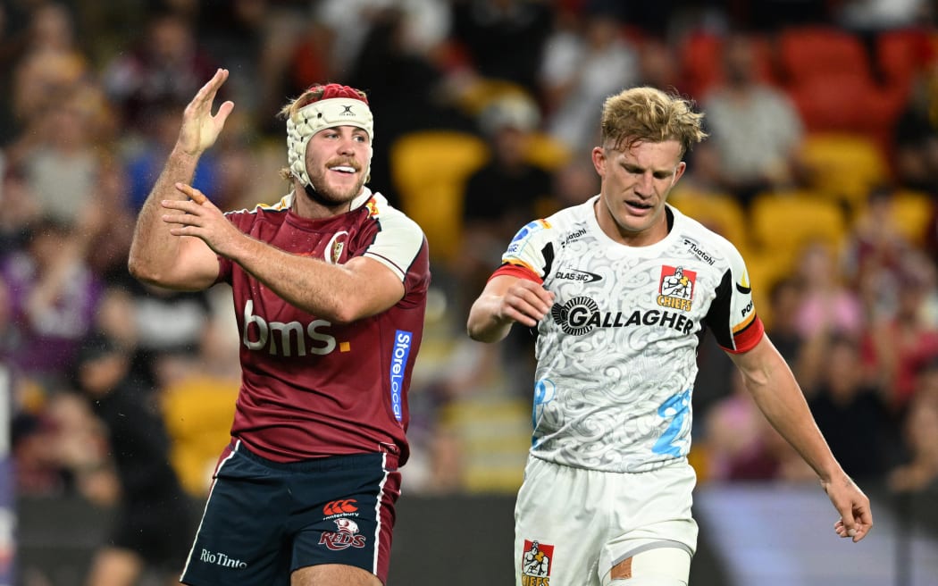 join hooper as he welcomes the thrilling return of south africa's super rugby, highlighting the excitement and competitive spirit of the teams as they take the field once again. discover what this means for fans and the future of rugby in the region.