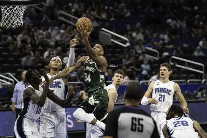 Giannis Antetokounmpo Giannis Antetokounmpo
