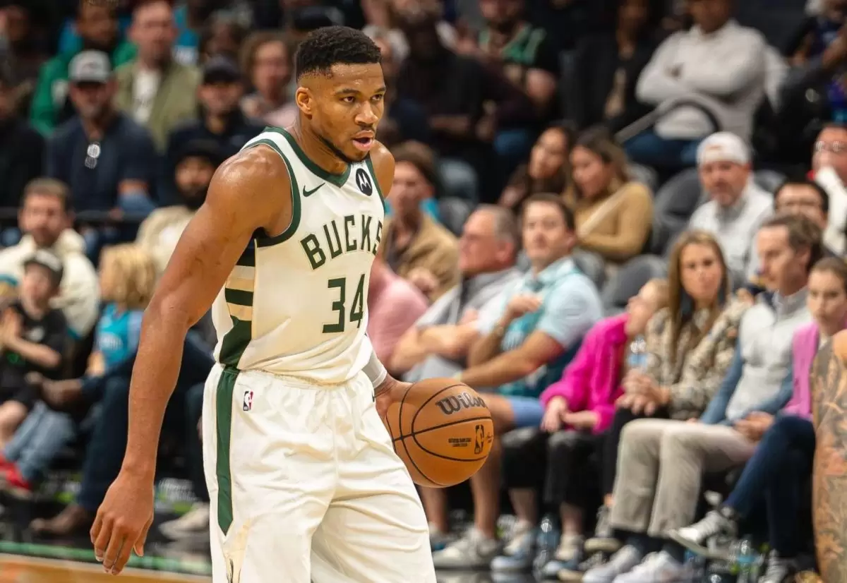 Giannis Antetokounmpo skips national team