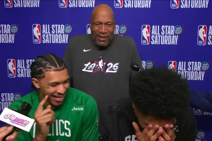 Ron Harper Jr. stays with the Celtics