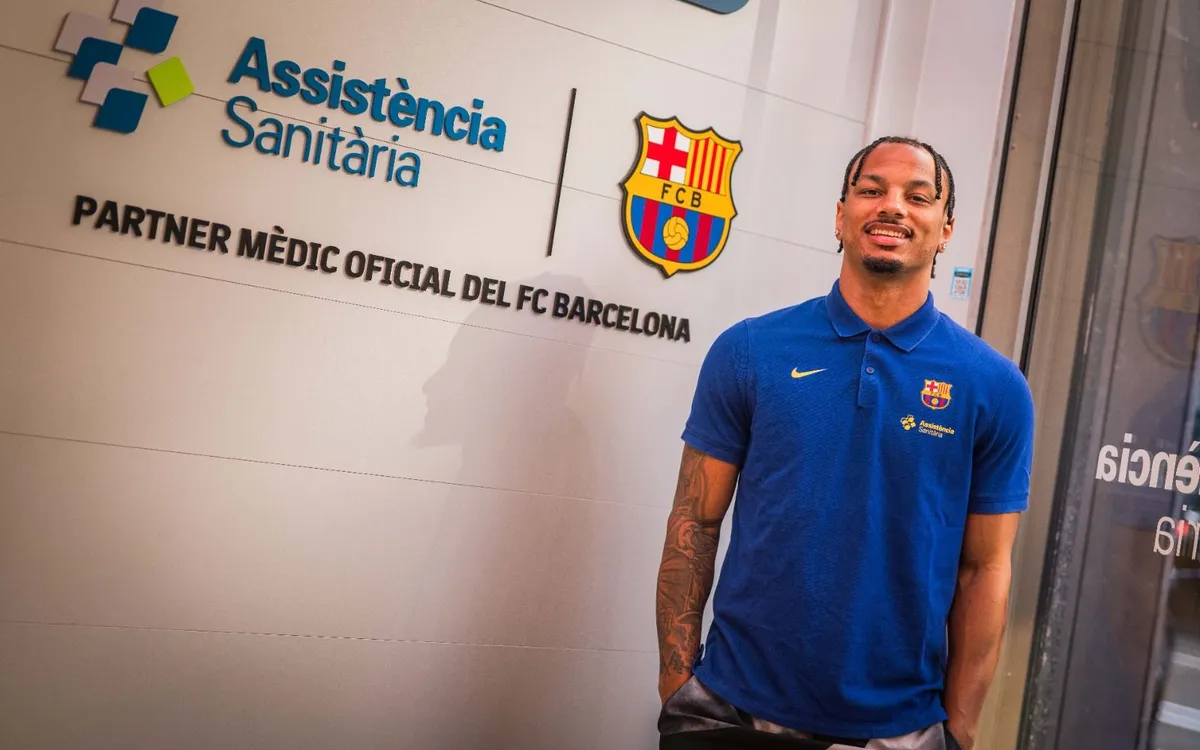 Barcelona signs Justin Robinson through 2028