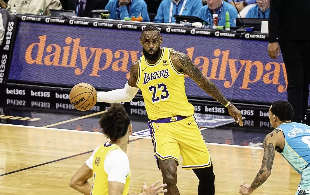 NBA advertising revenue reaches record $2.11 billion