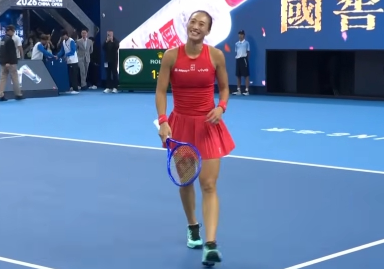 Zheng Beats Mertens, Becomes First Chinese Woman to Reach Beijing Final